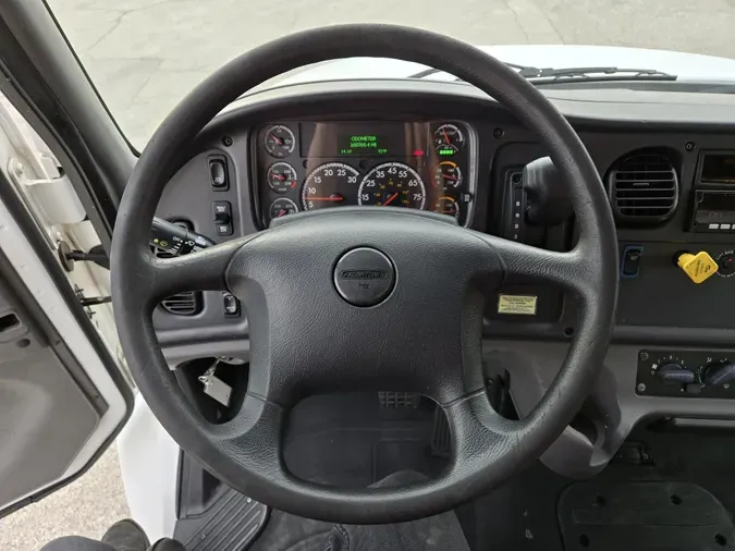 2019 Freightliner Business Class M2 106