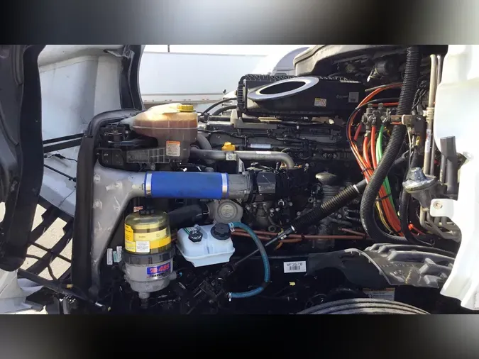 2021 Freightliner Cascadia 126