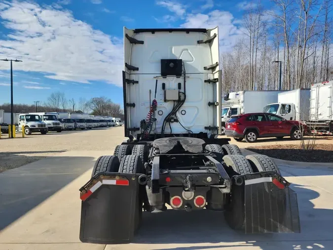 2019 FREIGHTLINER/MERCEDES CASCADIA 125