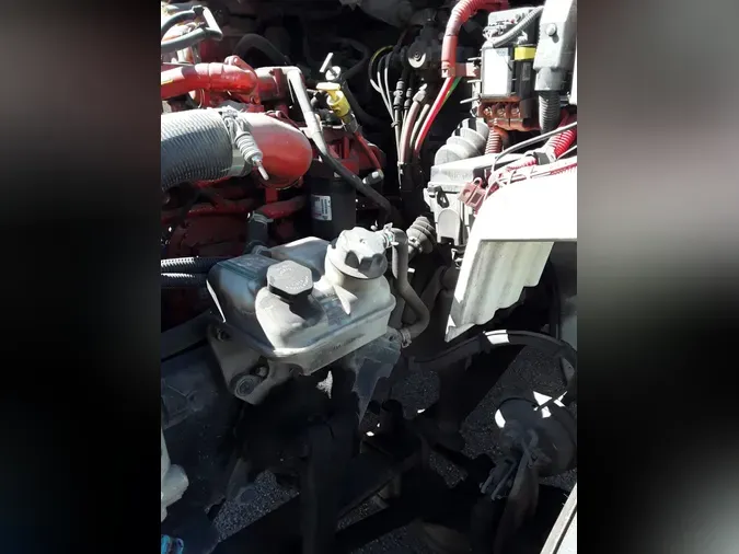 2017 FREIGHTLINER/MERCEDES M2 106