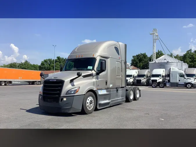 2022 Freightliner Cascadia 126