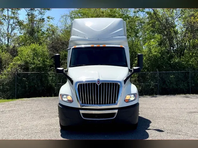2022 INT LT625 6x4