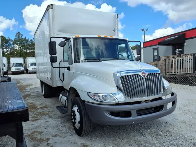 2019 NAVISTAR INTERNATIONAL 4300 LP