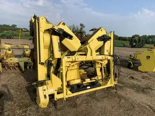 2015 John Deere 690