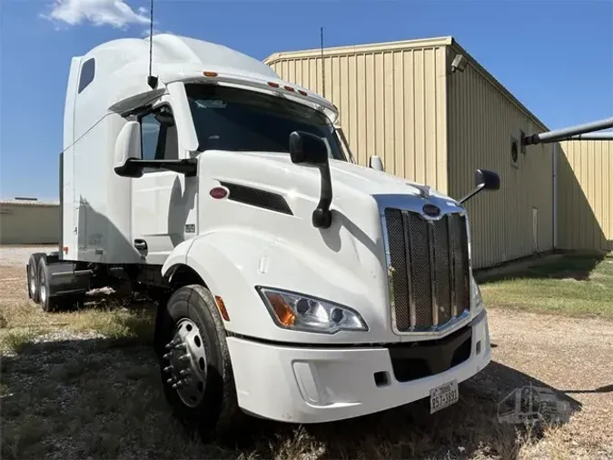 2022 PETERBILT 579