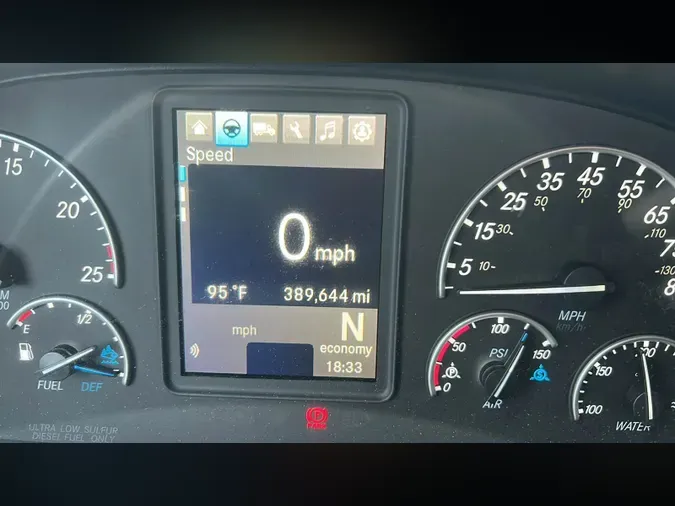 2021 Freightliner Cascadia 126