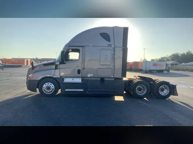 2024 Freightliner Cascadia 126512415a017413f3576b3cd0efc6c4d72