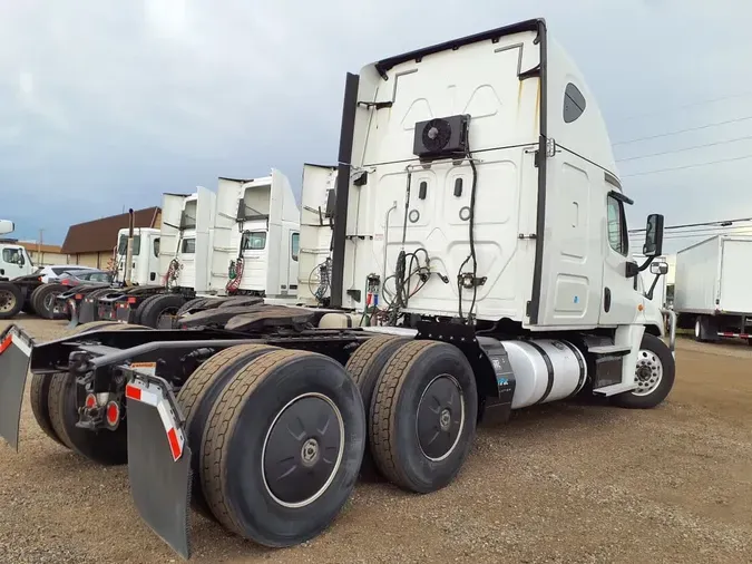 2018 FREIGHTLINER/MERCEDES CASCADIA 125