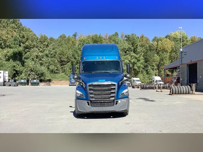 2023 Freightliner Cascadia 126