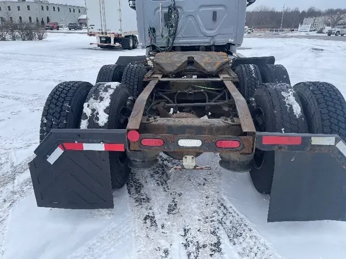 2018 Freightliner T12664ST