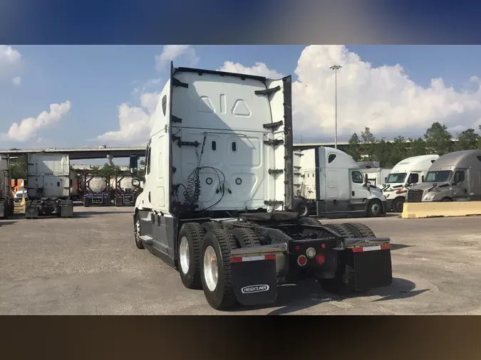 2021 Freightliner Cascadia