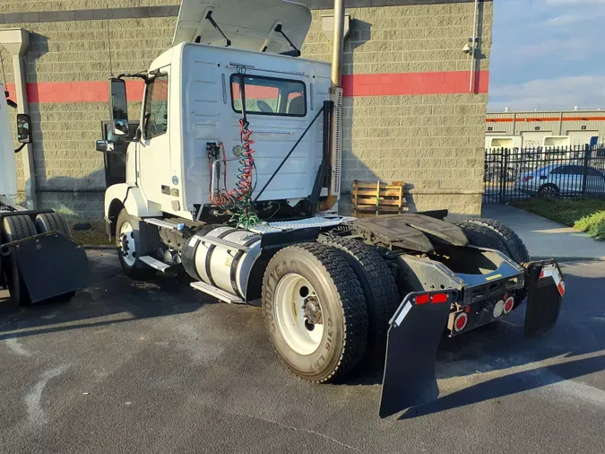 2016 VOLVO VNL42TRACTOR