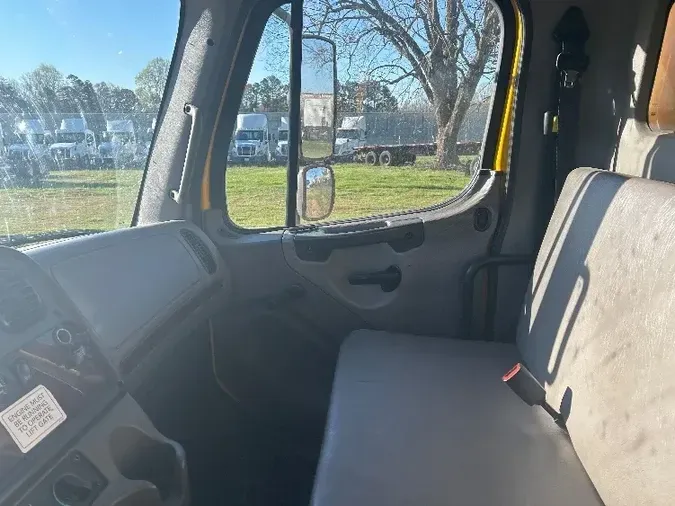 2018 Freightliner M2