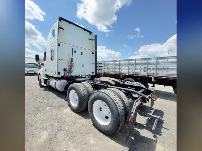 2019 FREIGHTLINER/MERCEDES CASCADIA 125