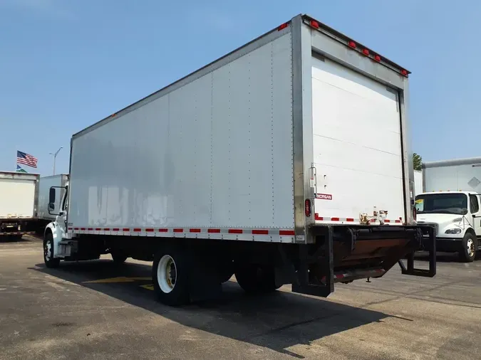 2018 FREIGHTLINER M2 106