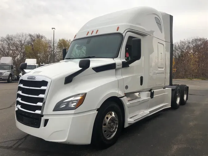 2020 Freightliner New Cascadia