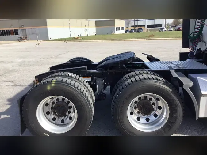 2021 Freightliner Cascadia 126