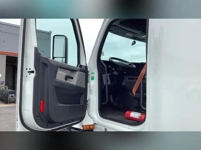 2020 Freightliner Cascadia