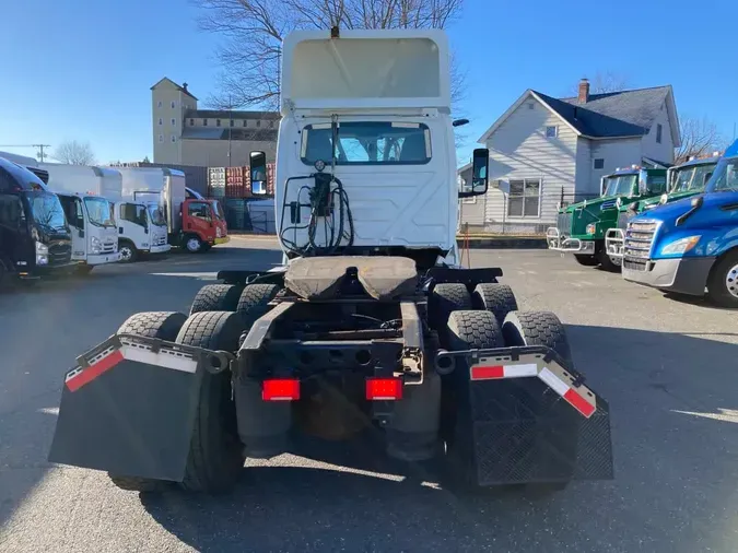 2019 NAVISTAR INTERNATIONAL LT625 DAYCAB T/A