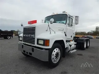 1996 MACK CH613