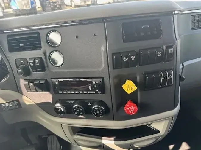 2022 Peterbilt 579
