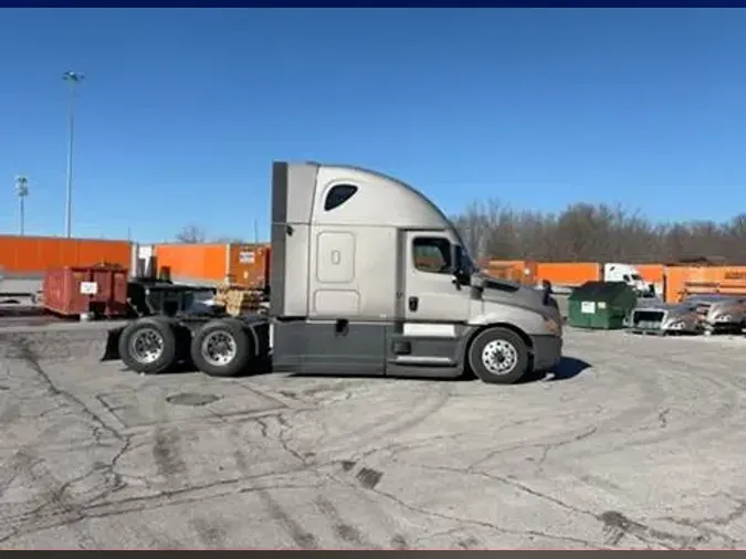 2023 Freightliner Cascadia