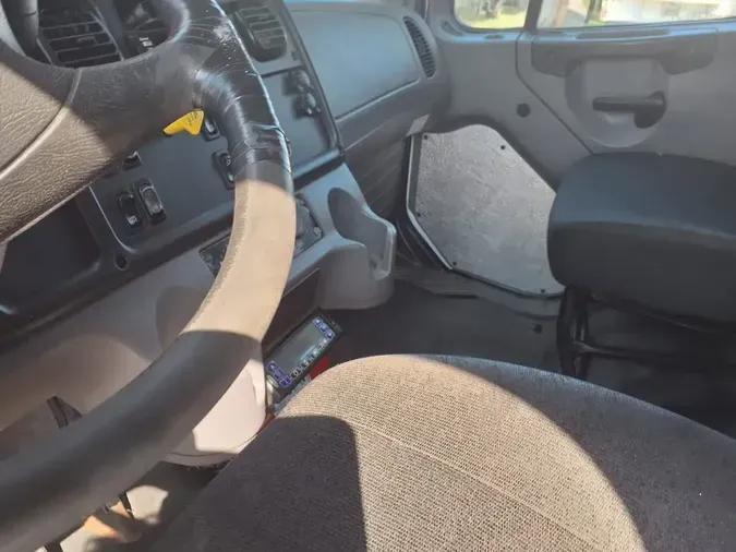 2019 FREIGHTLINER/MERCEDES M2 106