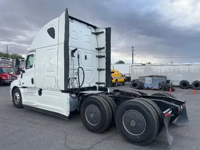 2020 Freightliner T12664ST