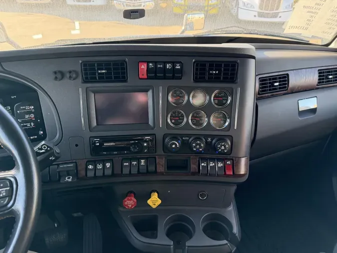2024 Kenworth T68051463b544073ec04badbf488949dabfb