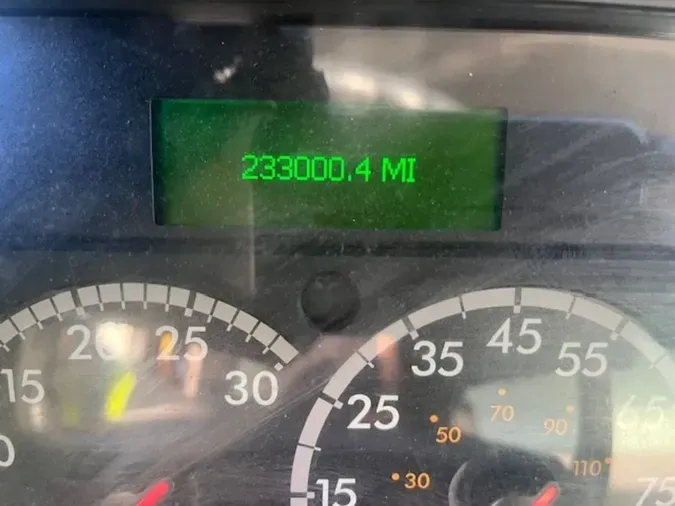 2018 FREIGHTLINER M2 106