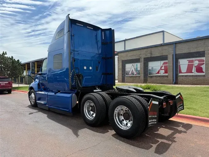 2020 INTERNATIONAL LT