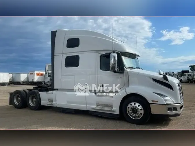 2020 VOLVO VNL64T860