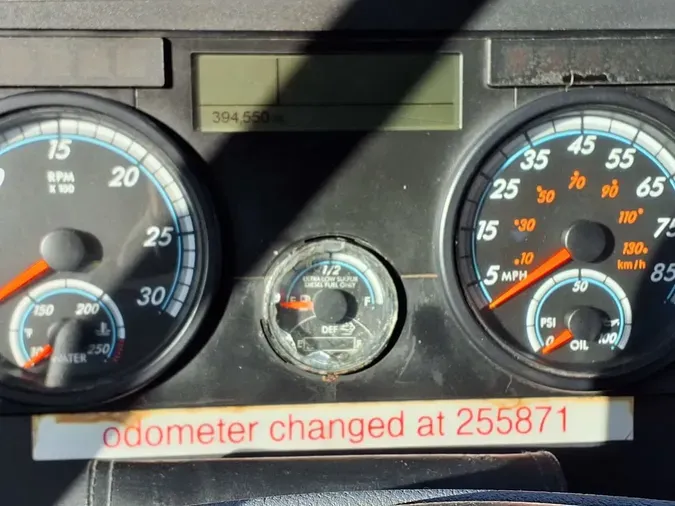 2017 FREIGHTLINER/MERCEDES CASCADIA 113