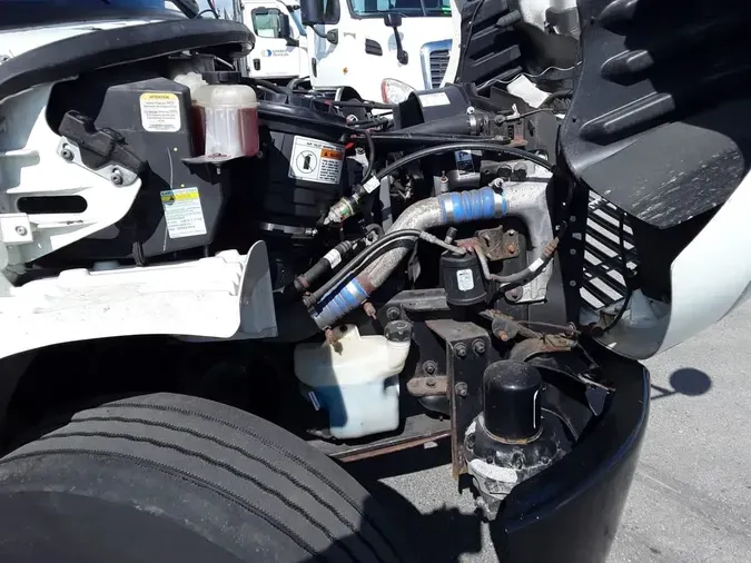 2016 FREIGHTLINER M2 106