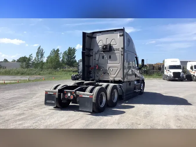2021 Freightliner Cascadia 126