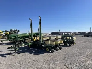 1992 John Deere 7200