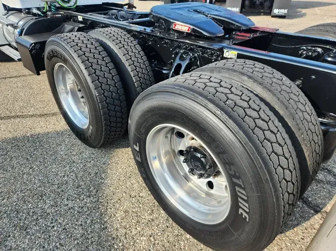 2018 KENWORTH T370