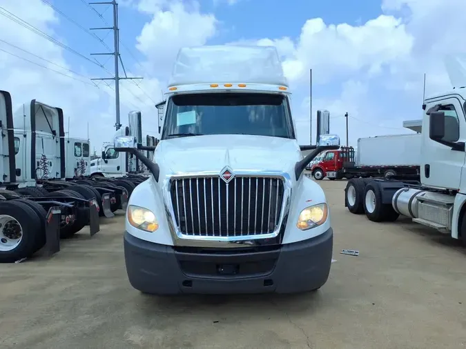 2019 NAVISTAR INTERNATIONAL LT625 SLPR CAB