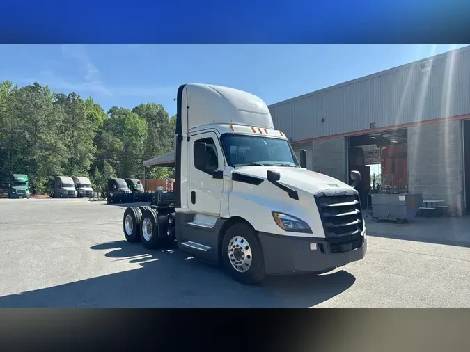 2020 Freightliner Cascadia 126515a89f1adfc3f5b6fc7fdb91664ada1