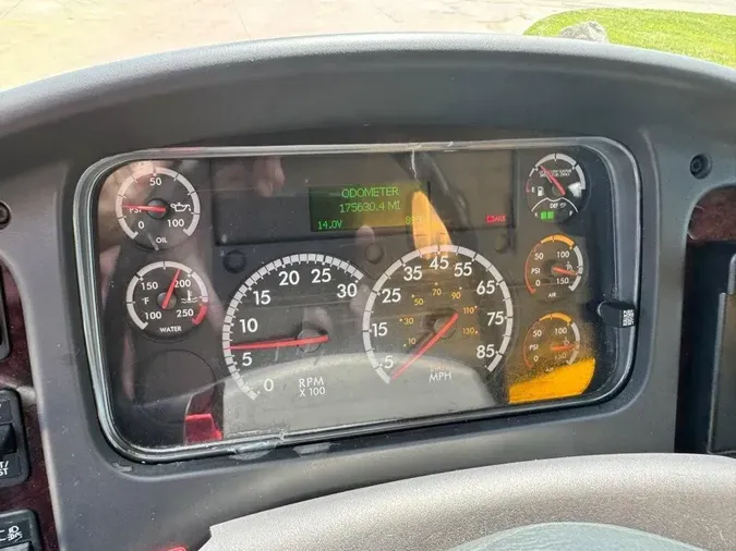 2019 Freightliner Business Class M2 106