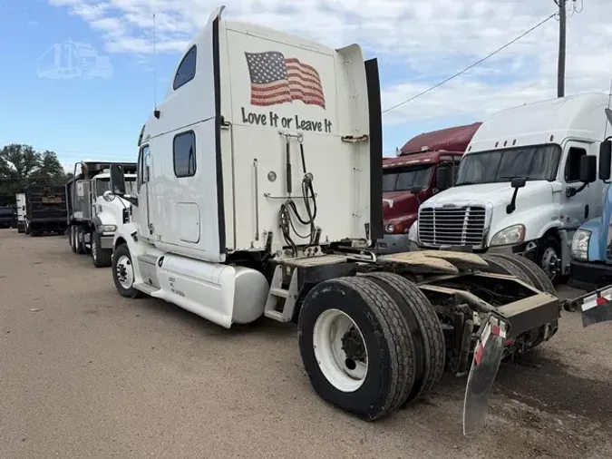 2012 PETERBILT 587