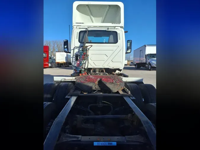 2019 NAVISTAR INTERNATIONAL LT625 DAYCAB T/A