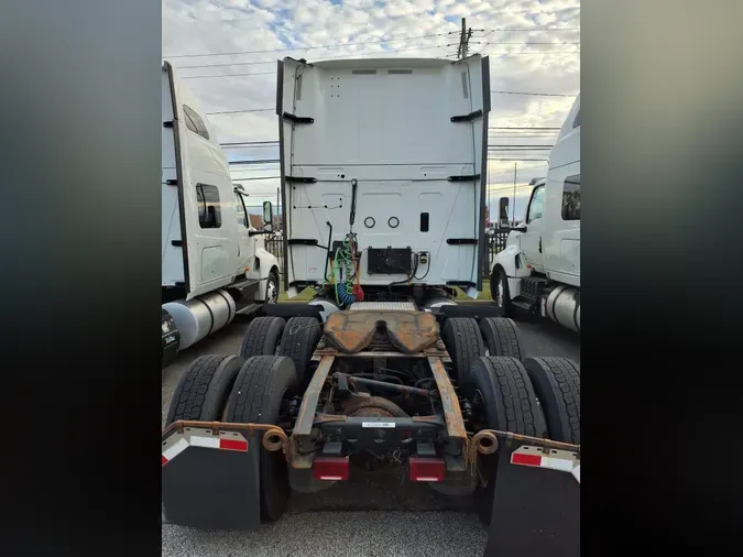 2019 NAVISTAR INTERNATIONAL LT625 SLPR CAB
