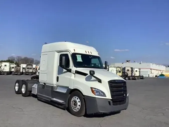 2020 Freightliner Cascadia51678e5b3662775d3dceff6cd9efda23