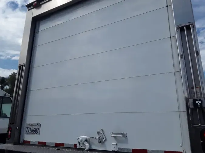 2020 FREIGHTLINER/MERCEDES M2 106