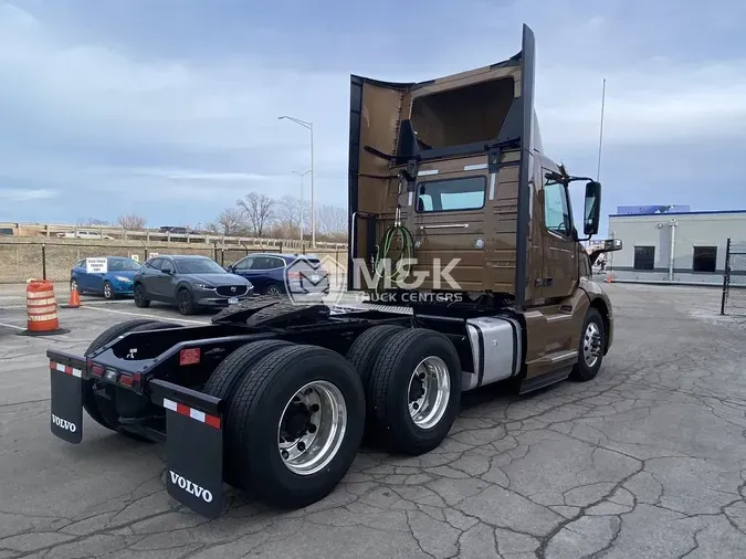 2024 VOLVO VNL64T300