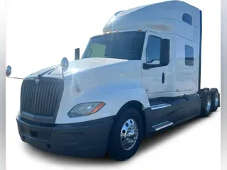 2018 International LT625