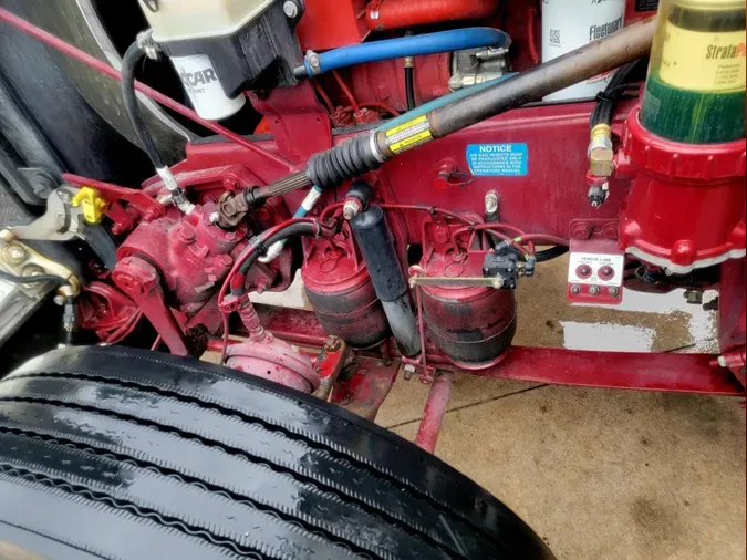 2023 Peterbilt 389