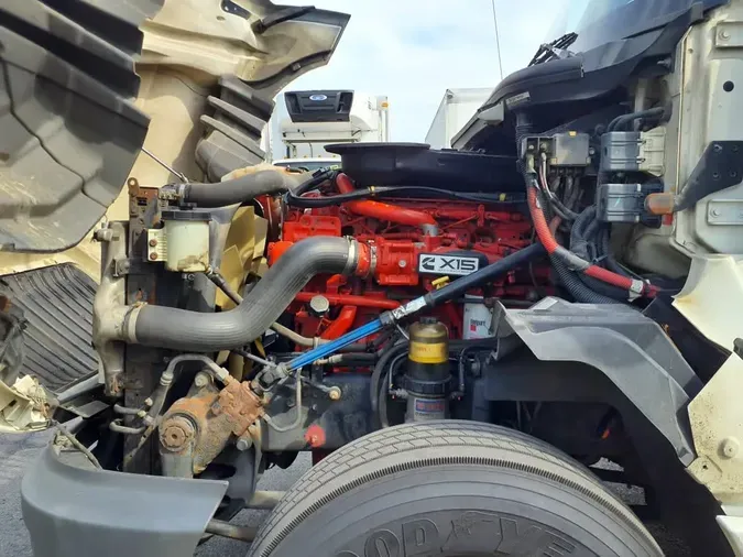 2019 NAVISTAR INTERNATIONAL LT625 SLPR CAB