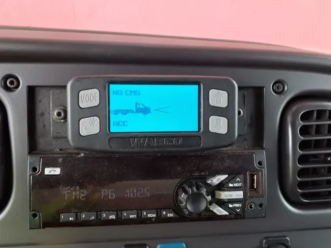 2019 FREIGHTLINER/MERCEDES M2 106